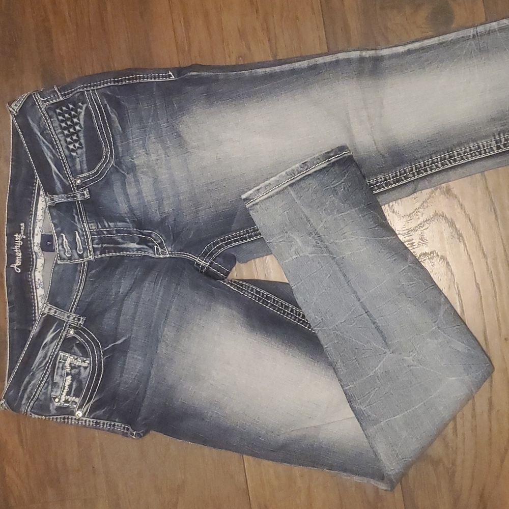 NWOT Amethyst jeans